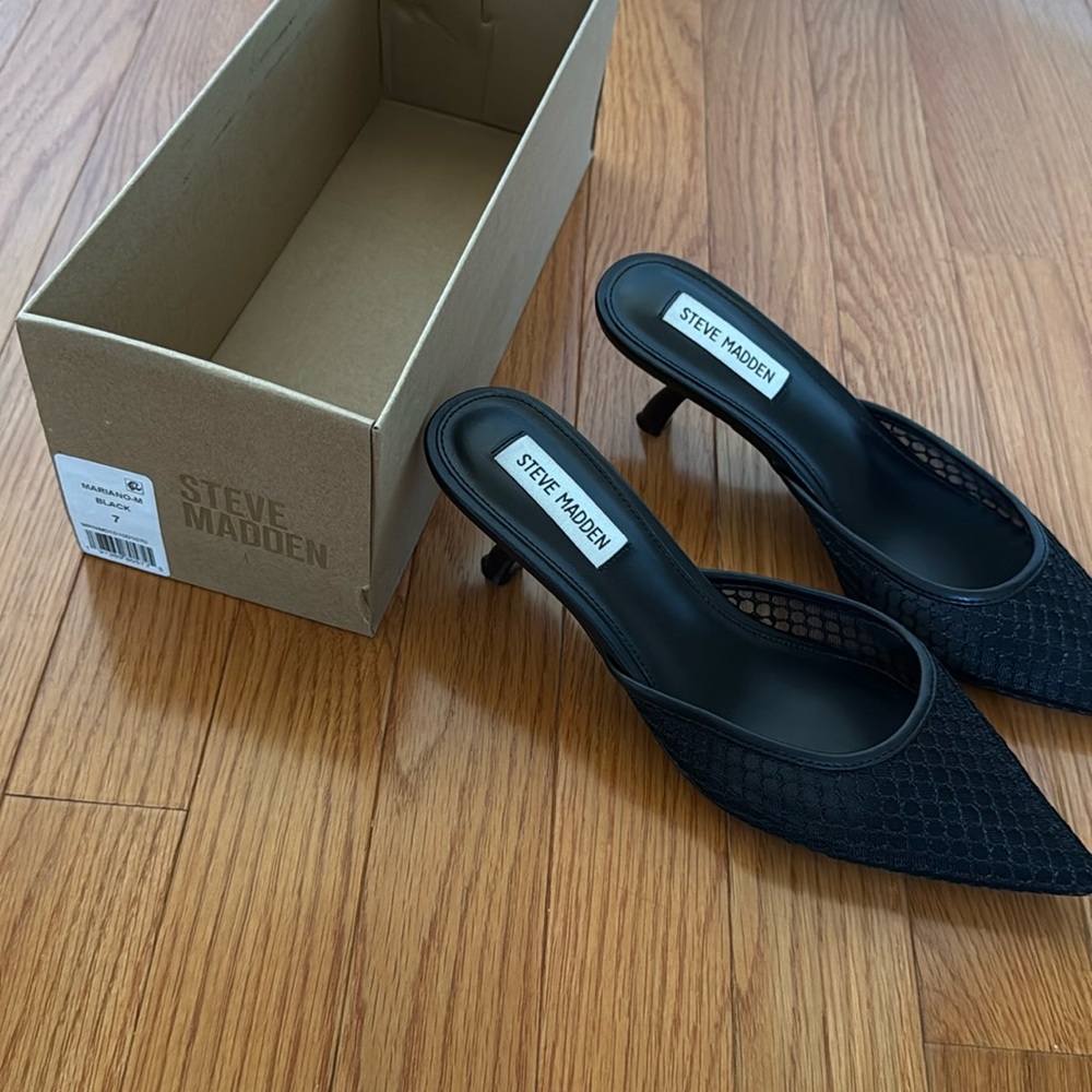 Steve Madden black mesh heels